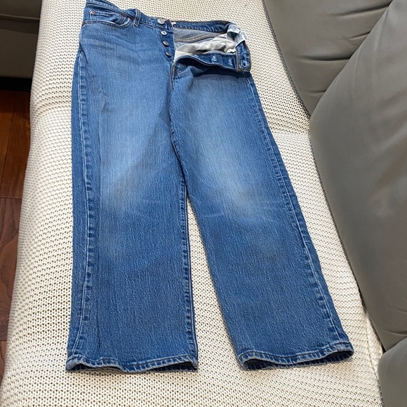 Ribcage straight levi’s ladies size 28 - Picture 3 of 11